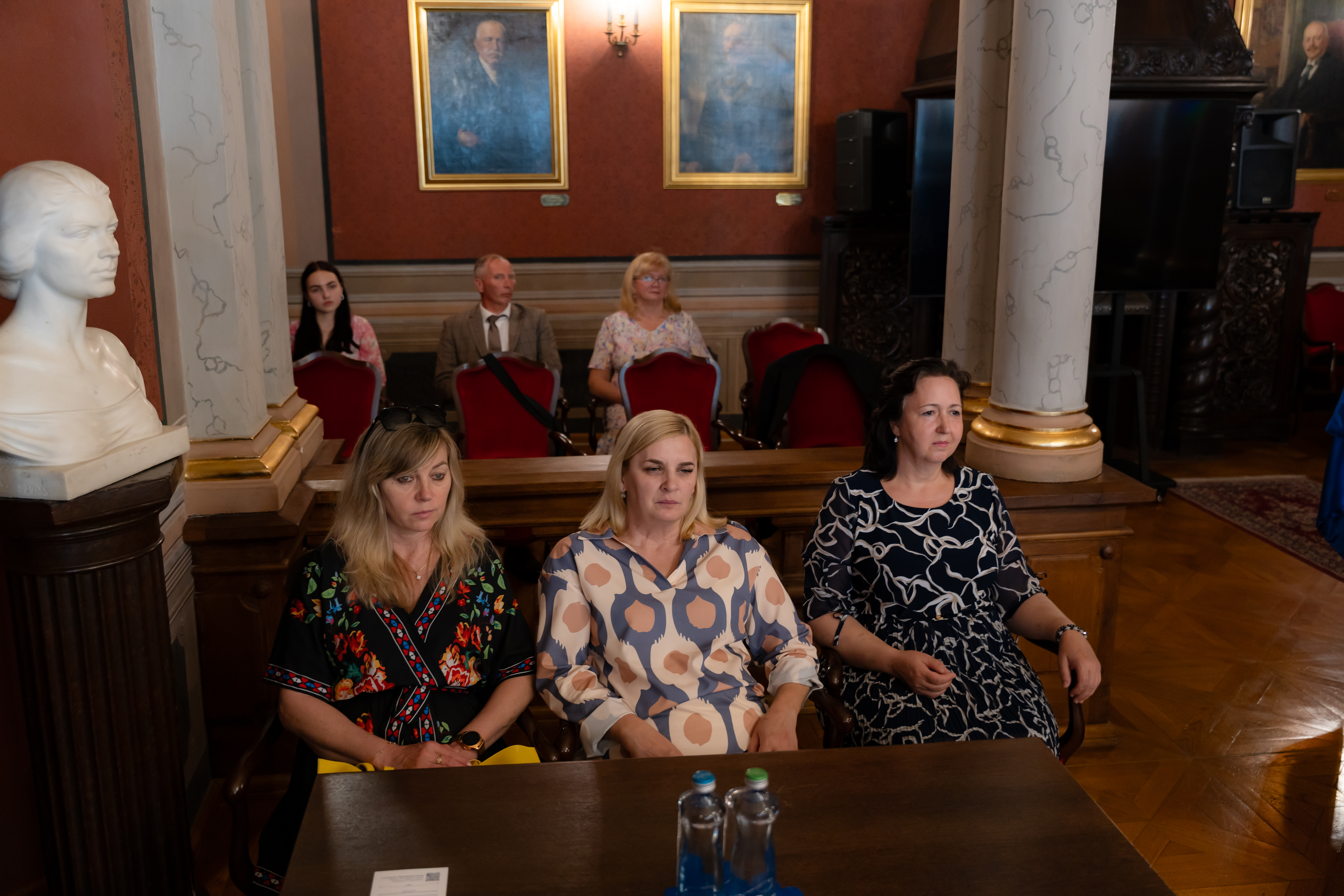 Prijatie nepedagogickych zamestnancov v Historickej radnici-2